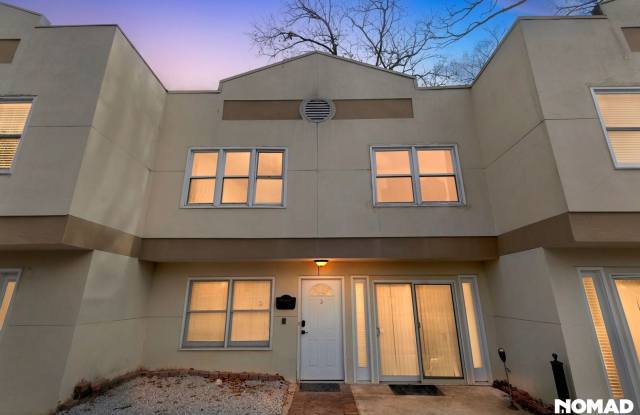 Charming 2BR House in Atlanta - 75 East Wesley Road Northeast, Atlanta, GA 30305