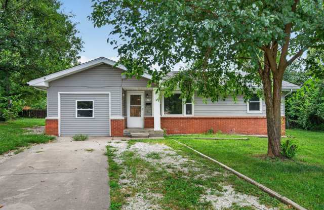 Newly Remodeled | 4 Bedroom | 1 Bathroom | Springfield MO! photos photos Newly Remodeled | 4 Bedroom | 1 Bathroom | Springfield MO! photos photos