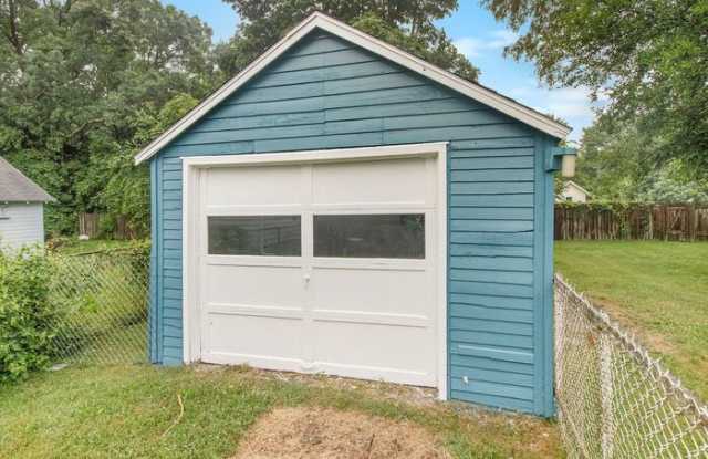 541 Washburn Avenue Gallery 4