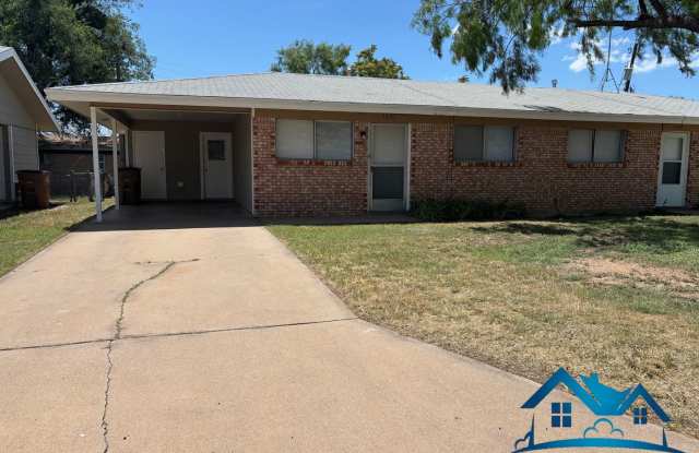 For Rent - 2 Bed/ 1 Bath Duplex near Goodfellow AFB - 1531 Fulton photos photos