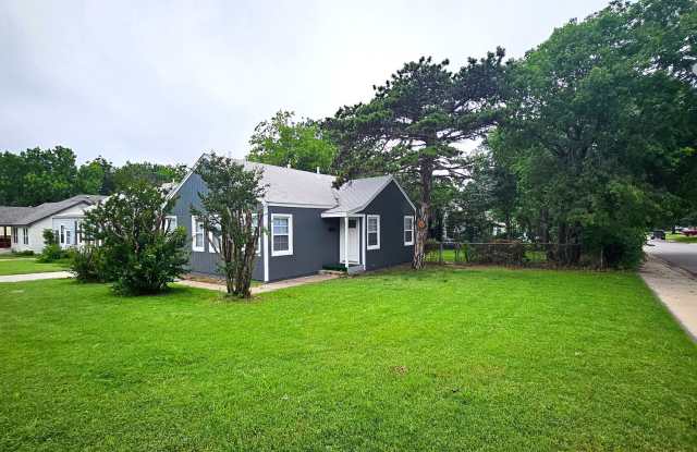 Adorable Historic Home NW OKC - 2417 Northwest 36th Terrace, Oklahoma City, OK 73112 Adorable Historic Home NW OKC - 2417 Northwest 36th Terrace, Oklahoma City, OK 73112