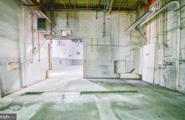 215 S COLLEGE Street Gallery 2