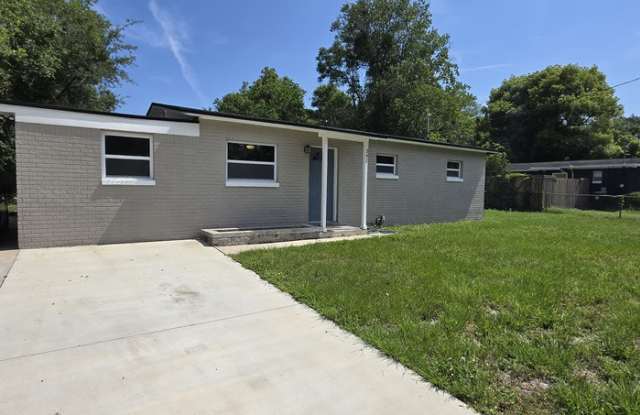 341 Parkwood Drive photos photos