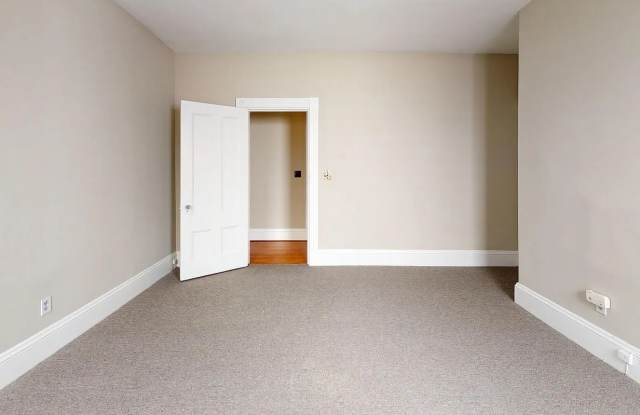 244 Cypress St # 1 Gallery 2