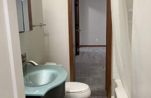 SW Topeka home for rent Gallery 3