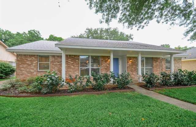 7622 Braesglen Drive Gallery 3
