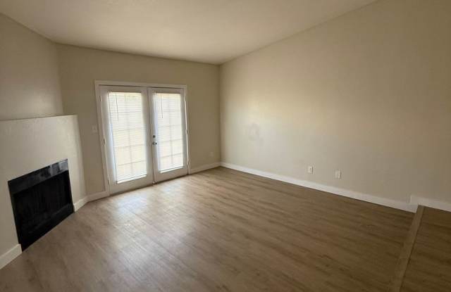 Updated Central Phoenix Townhome Oasis – 3 Bed, 2 Bath, Gated with Pool! Gallery 4