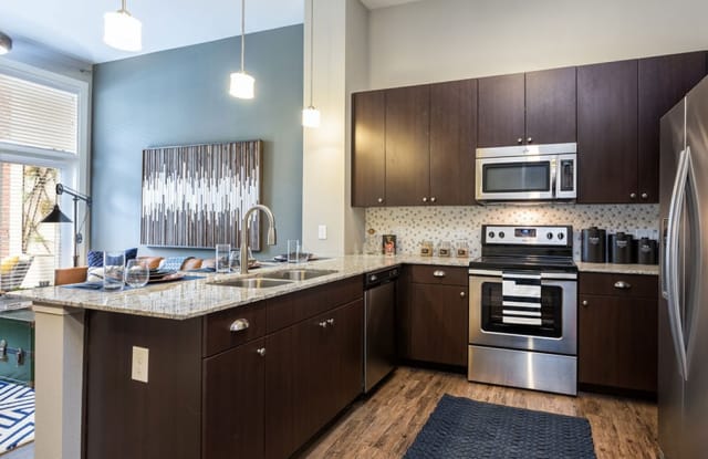 AMLI Frisco Crossing Gallery 2
