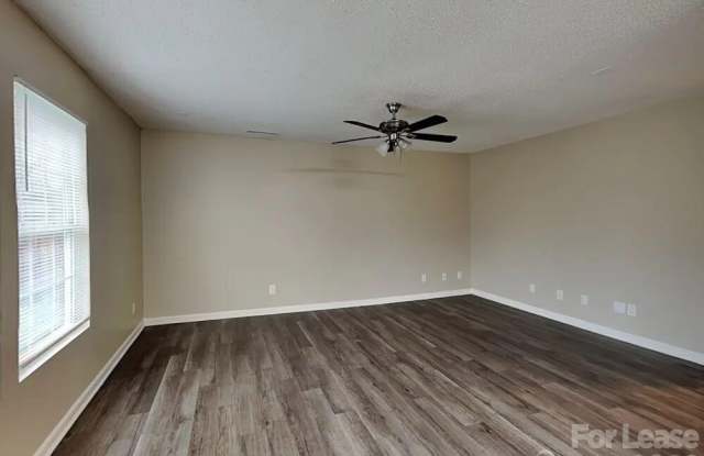 1486 Matthew Allen Circle Gallery 2