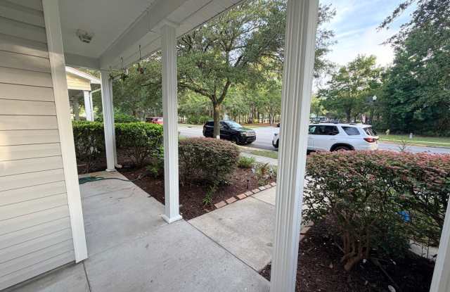 Updated Three Bedroom Town Home in Bluffton Park with Garage Gallery 3