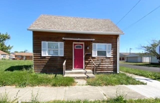 126 E Locust - 126 East Locust Street, Shelbyville, IN 46176