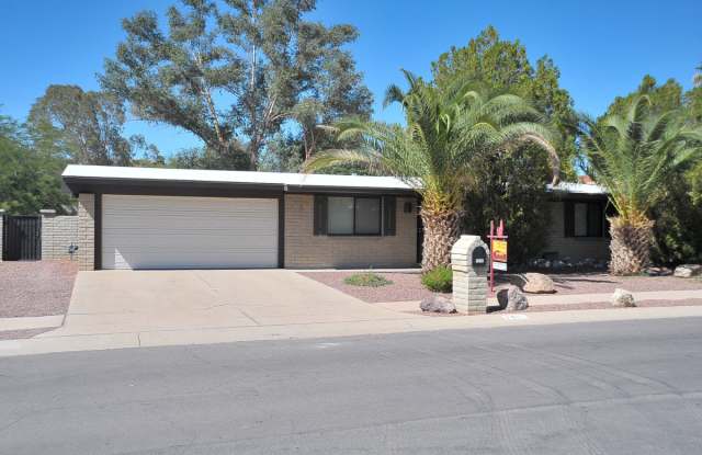 7911 N Jensen Dr photos photos