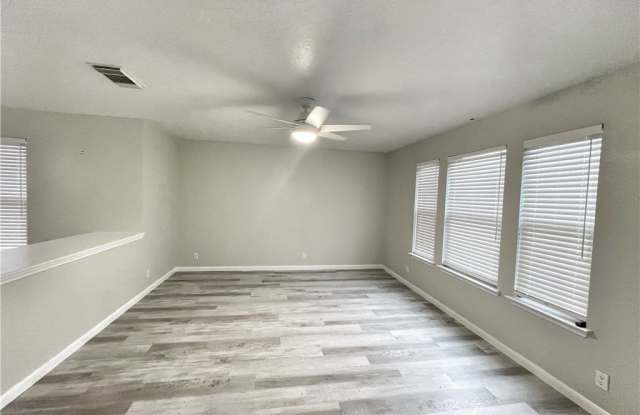 2060 Club Crossing Gallery 3