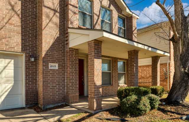 HUGE 4 Bedroom, 2.1 Bath in Keller ISD Gallery 2