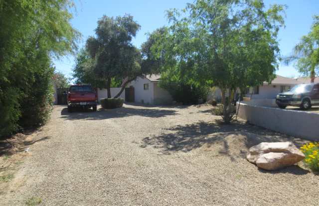 16027 N. 40th Pl. Gallery 3