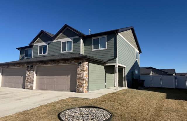 Beautifully Updated Heights Townhome with Fenced Yard photos photos