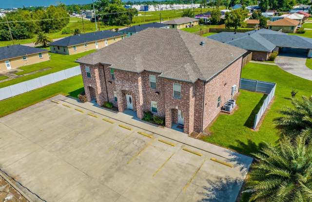 151 Dixie Avenue Gallery 2