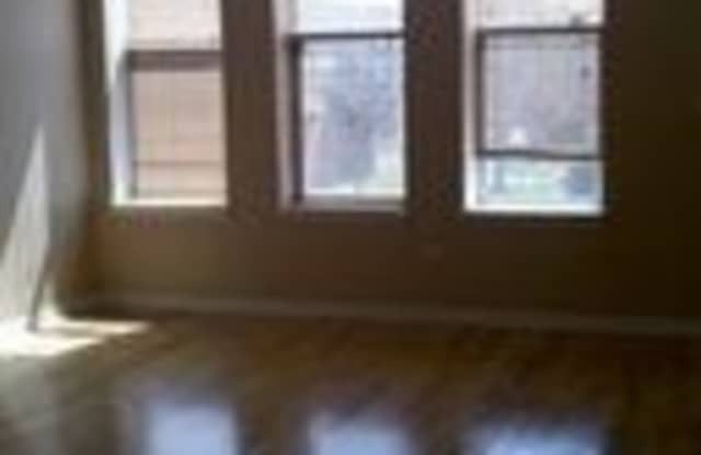 2122 W. Madison St unit 2 Gallery 2