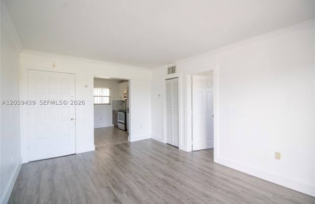 4758 W Flagler St photos photos