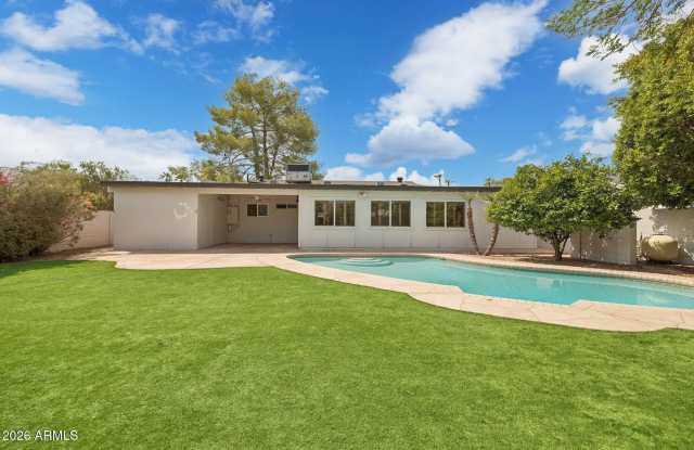 6332 E Earll Drive Gallery 1