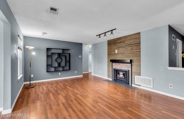 106 Frontier Way photos photos