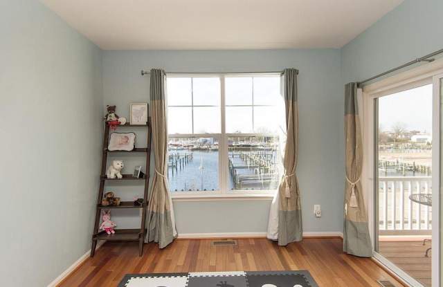 413 South Seaway Court Gallery 2