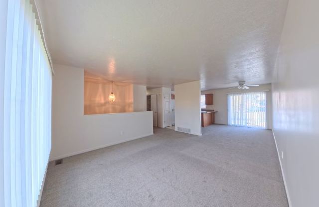 4 Bedroom House in Clearfield Gallery 4