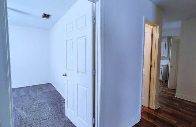 1699 Browns Bridge Rd Apt 2 Gallery 4