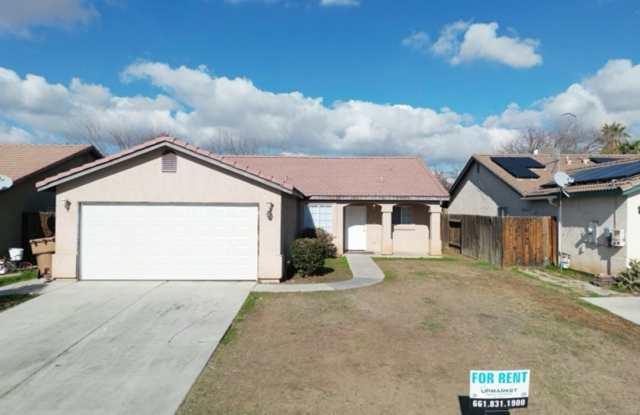 Cozy 4-Bedroom Home in North Bakersfield photos photos Cozy 4-Bedroom Home in North Bakersfield photos photos