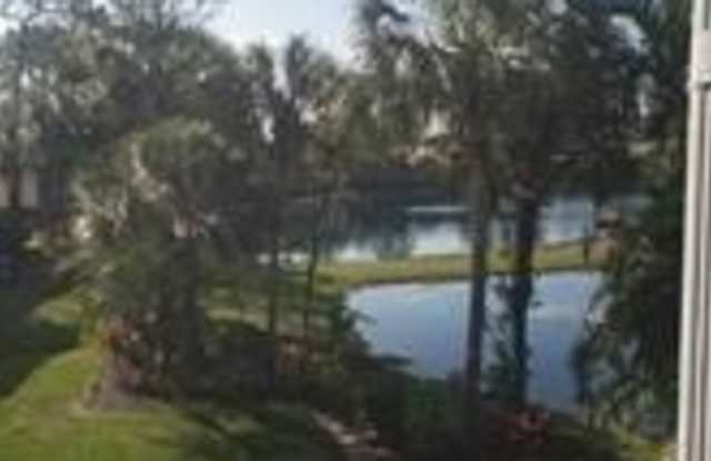 2448 Hidden Lake Dr Gallery 2