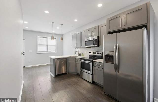 2202 N Bouvier St photos photos