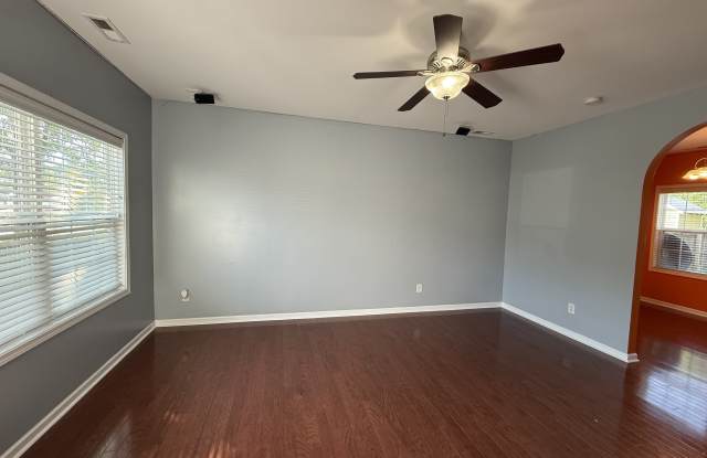 4018 Lady Slipper Lane Gallery 3