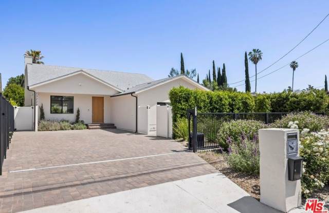 23229 Friar St photos photos