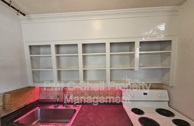 210 N Pinewood Ln - 210 North Pinewood Lane, West Pensacola, FL 32507 210 N Pinewood Ln - 210 North Pinewood Lane, West Pensacola, FL 32507