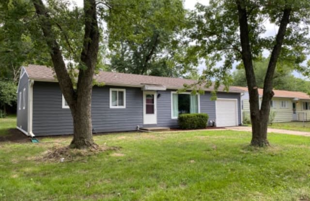 5701 SW Avalon Lane - 5701 Southwest Avalon Lane, Topeka, KS 66604