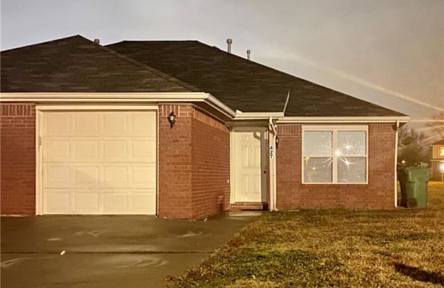 427 Asher  CT - 427 Asher Court, Rogers, AR 72758