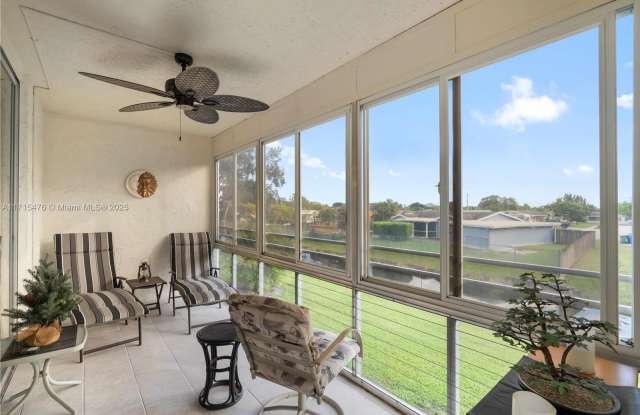 6870 Royal Palm Blvd photos photos