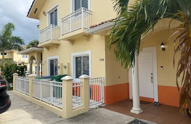 7458 NW 179th Ter Gallery 3