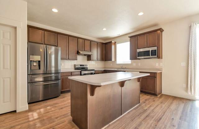 4061 Heatherfield Lane North Gallery 4