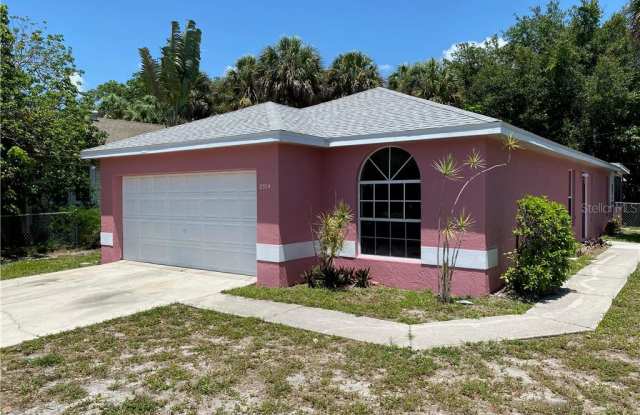 2304 N ORANGE AVENUE - 2304 North Orange Avenue, Sarasota, FL 34234