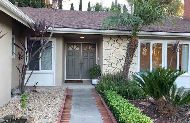 25042 Armagosa Drive Gallery 2