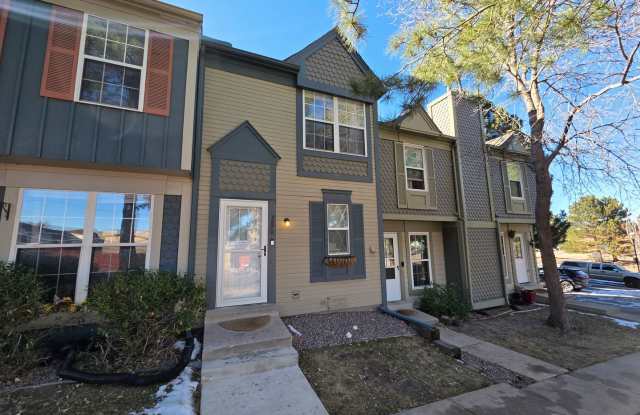 Beautiful 2 Bed 2 Bath Townhome!! photos photos