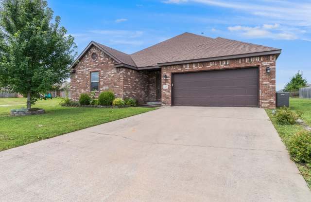 Comfortable Living in Pea Ridge: 3 Bed, 2 Bath Home photos photos Comfortable Living in Pea Ridge: 3 Bed, 2 Bath Home photos photos