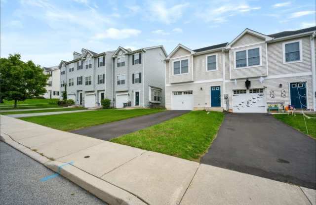 740 Blue Heron Drive Gallery 2