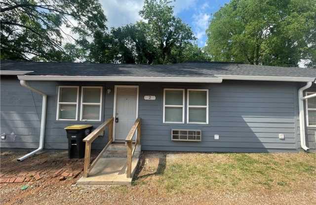 907 Maple Avenue SW photos photos