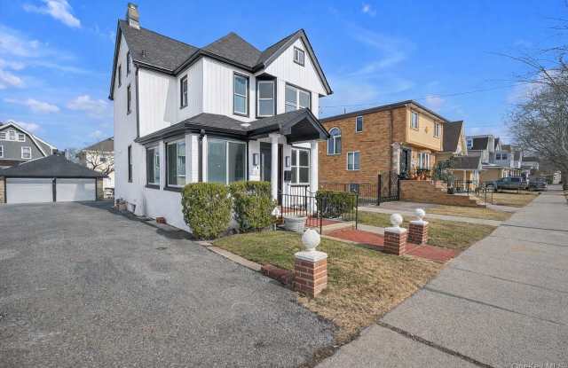 154-25 13th Avenue photos photos