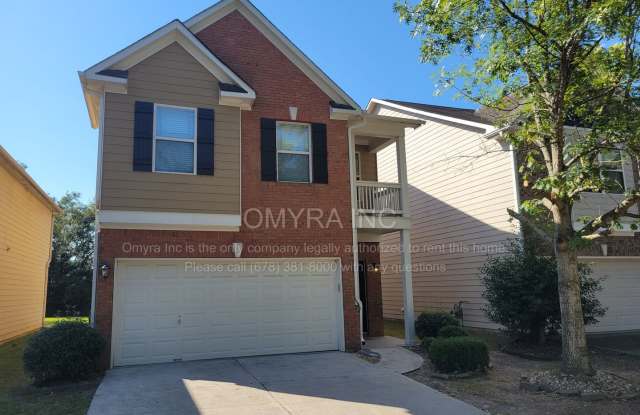 Gorgeous Home in Quiet Neighborhood with Swimming Pool in Fairburn! photos photos
