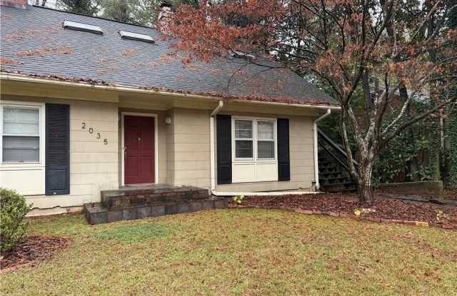 2035 Lyle Avenue unit: A photos photos