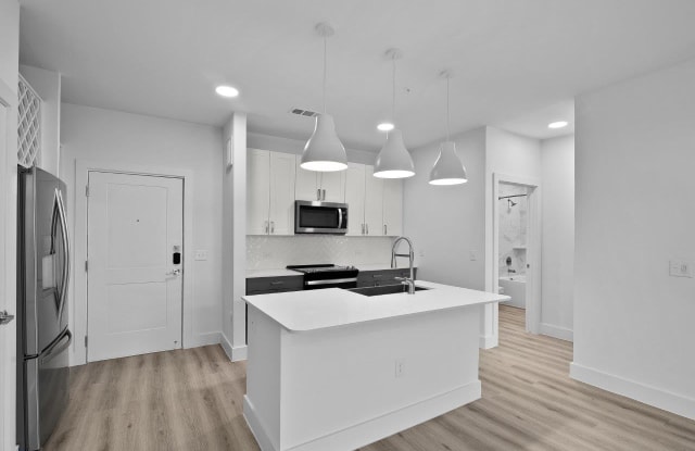Lenox Katy Crossing Gallery 2