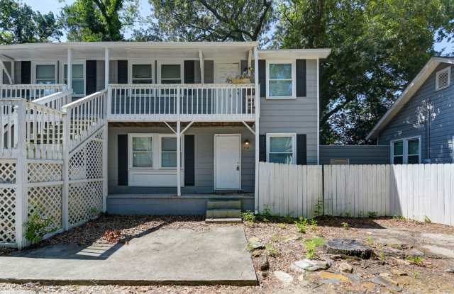 Just 8 Minutes from USC – Charming 2 Bedroom Home with Covered Front Porch! photos photos